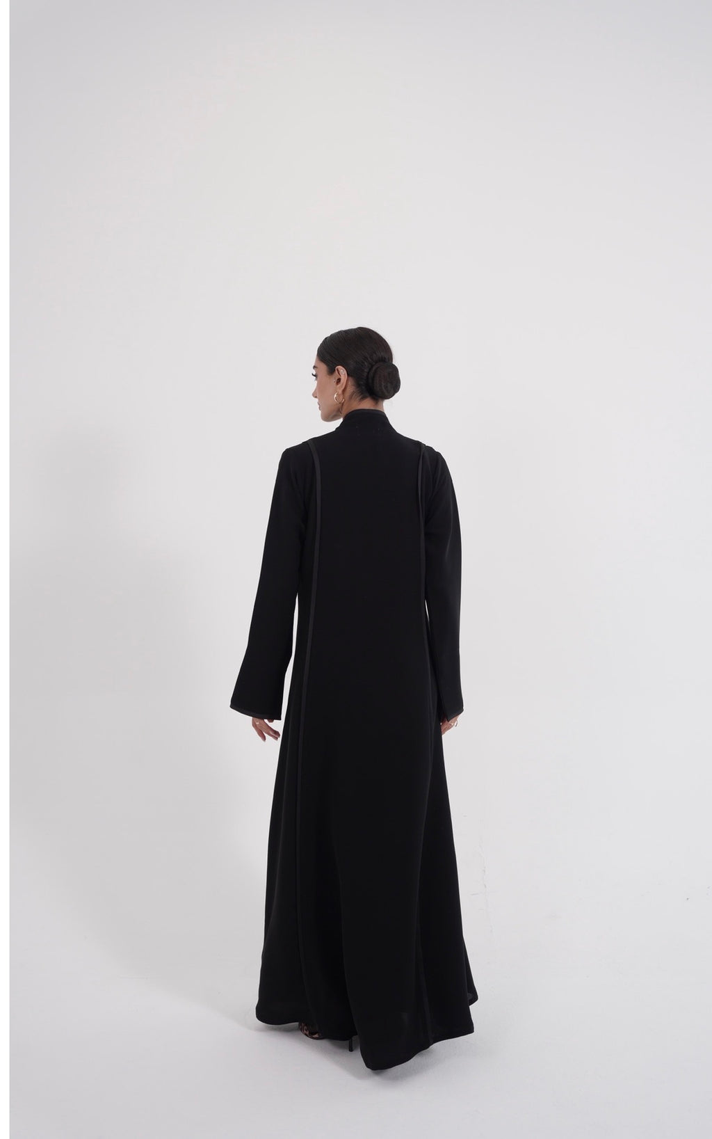 Noir Arabesque Abaya