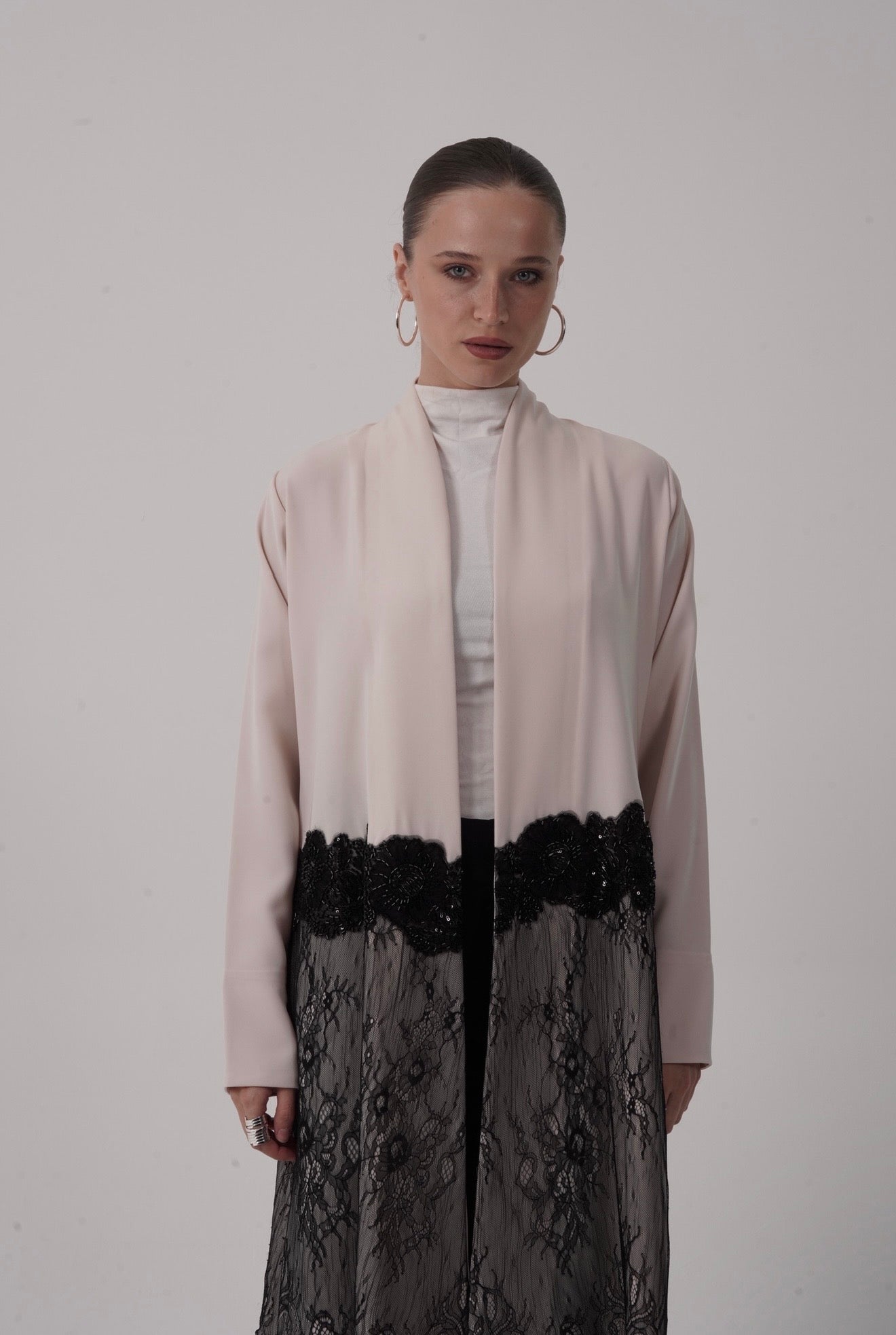 Rosé Noire Abaya