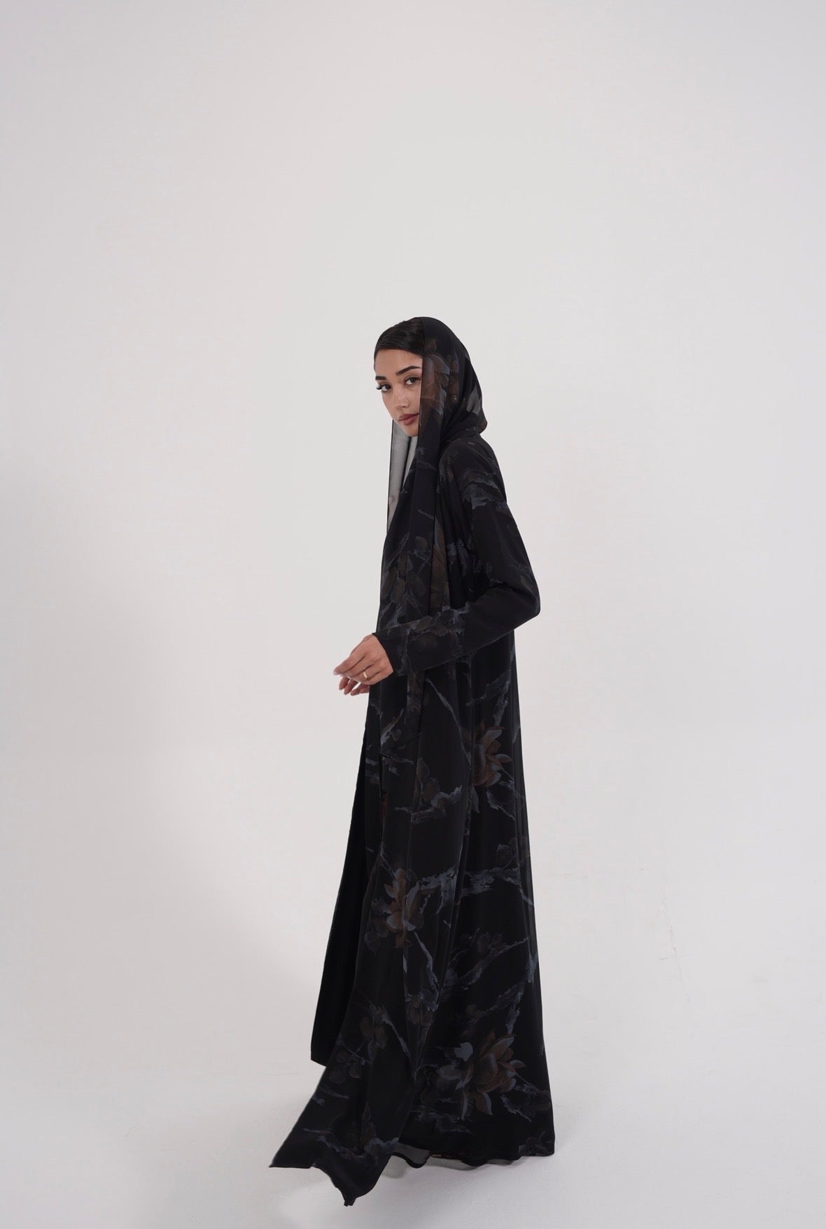Nocturne Abaya