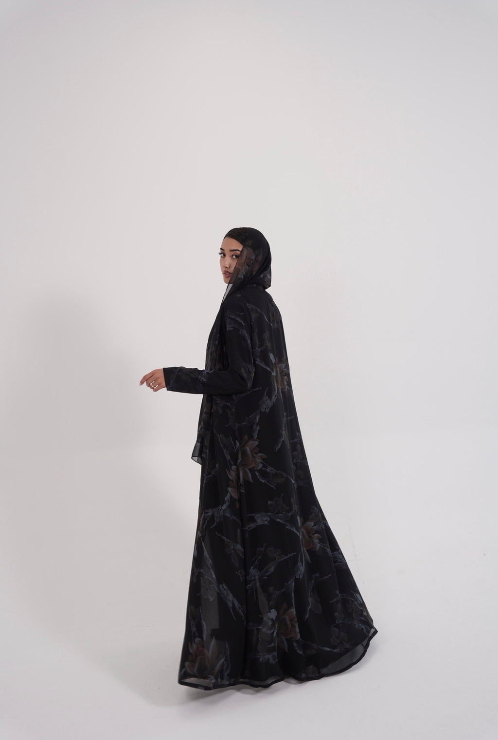 Nocturne Abaya