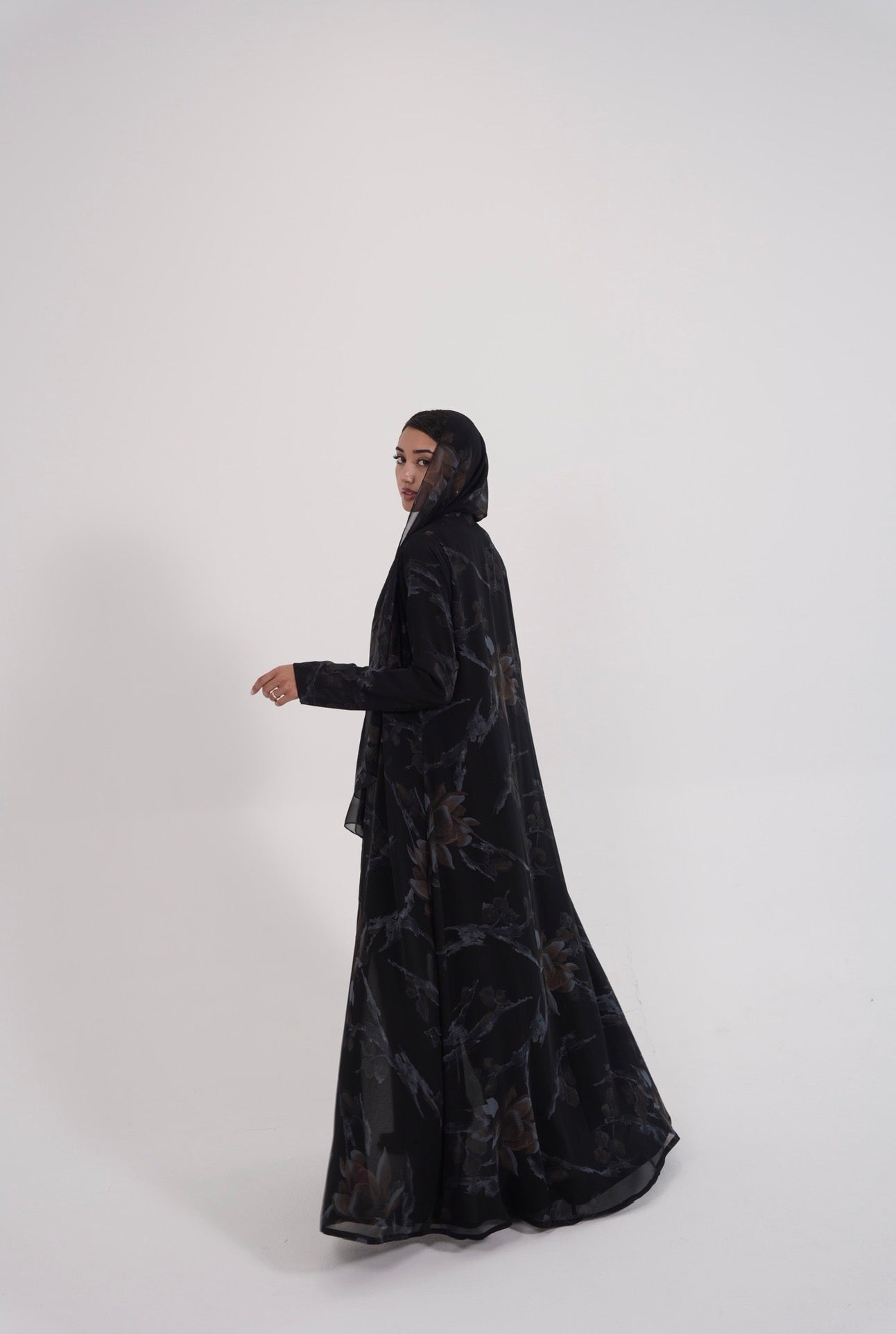 Nocturne Abaya