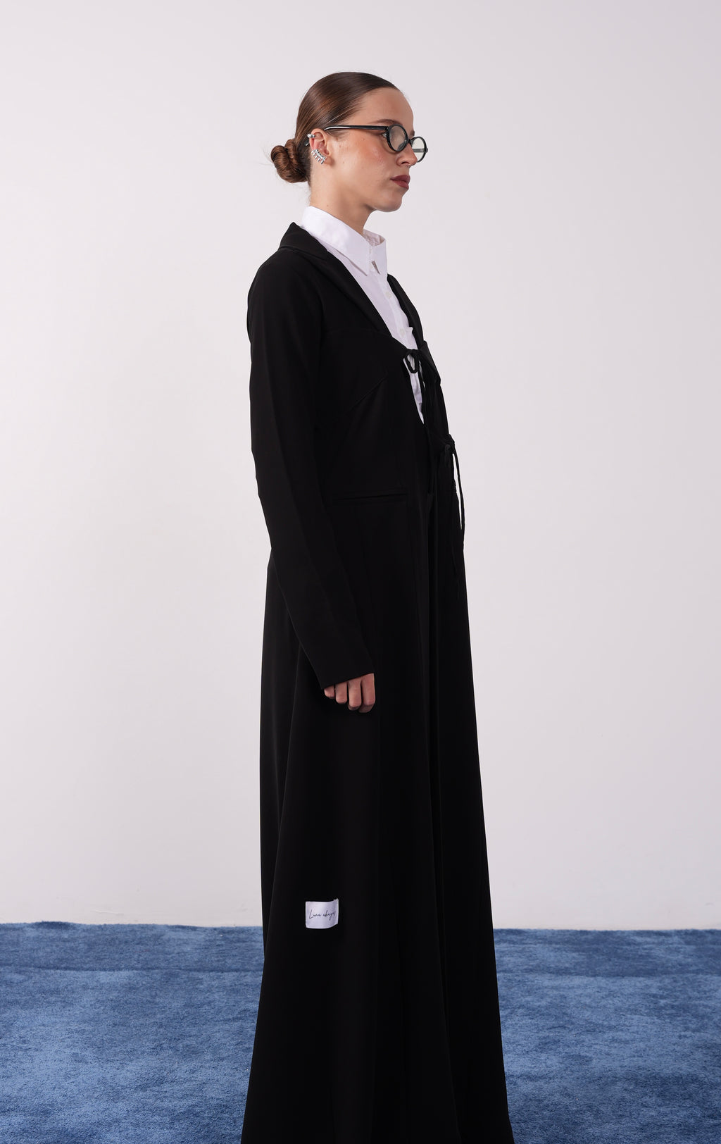 The Minimal Bow Abaya