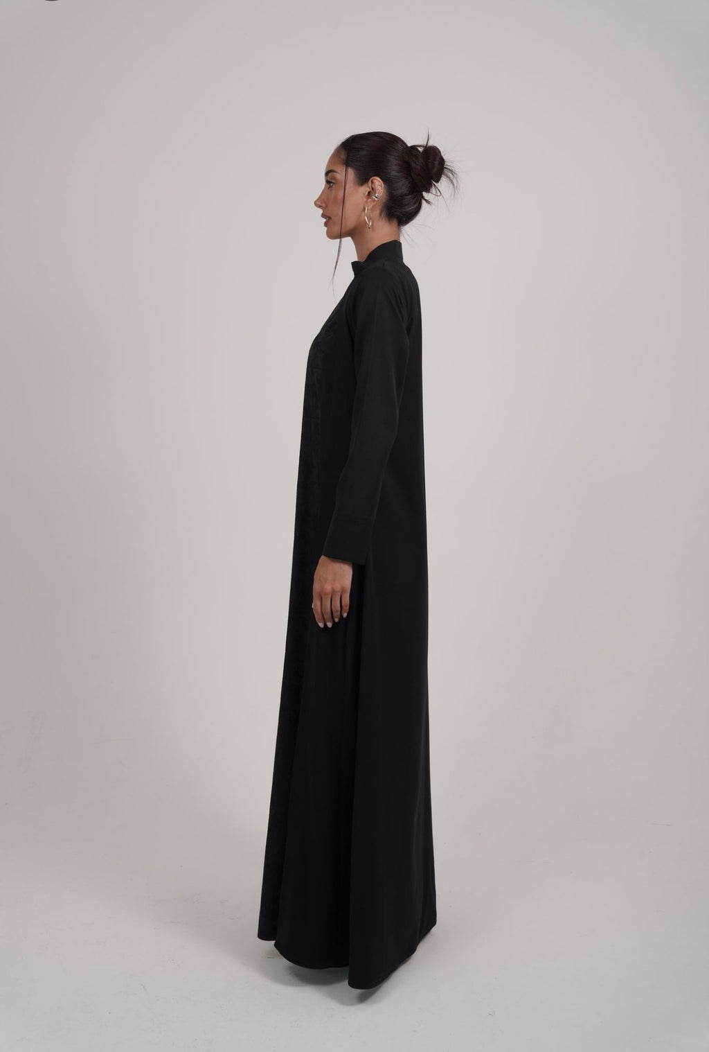 The Noir Fleur Abaya