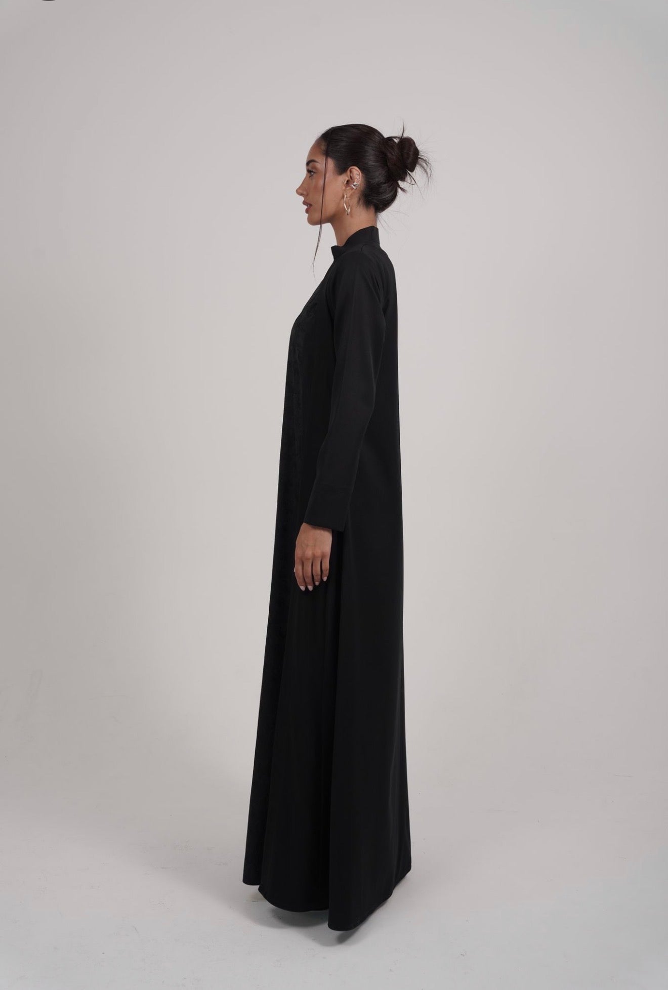 The Noir Fleur Abaya