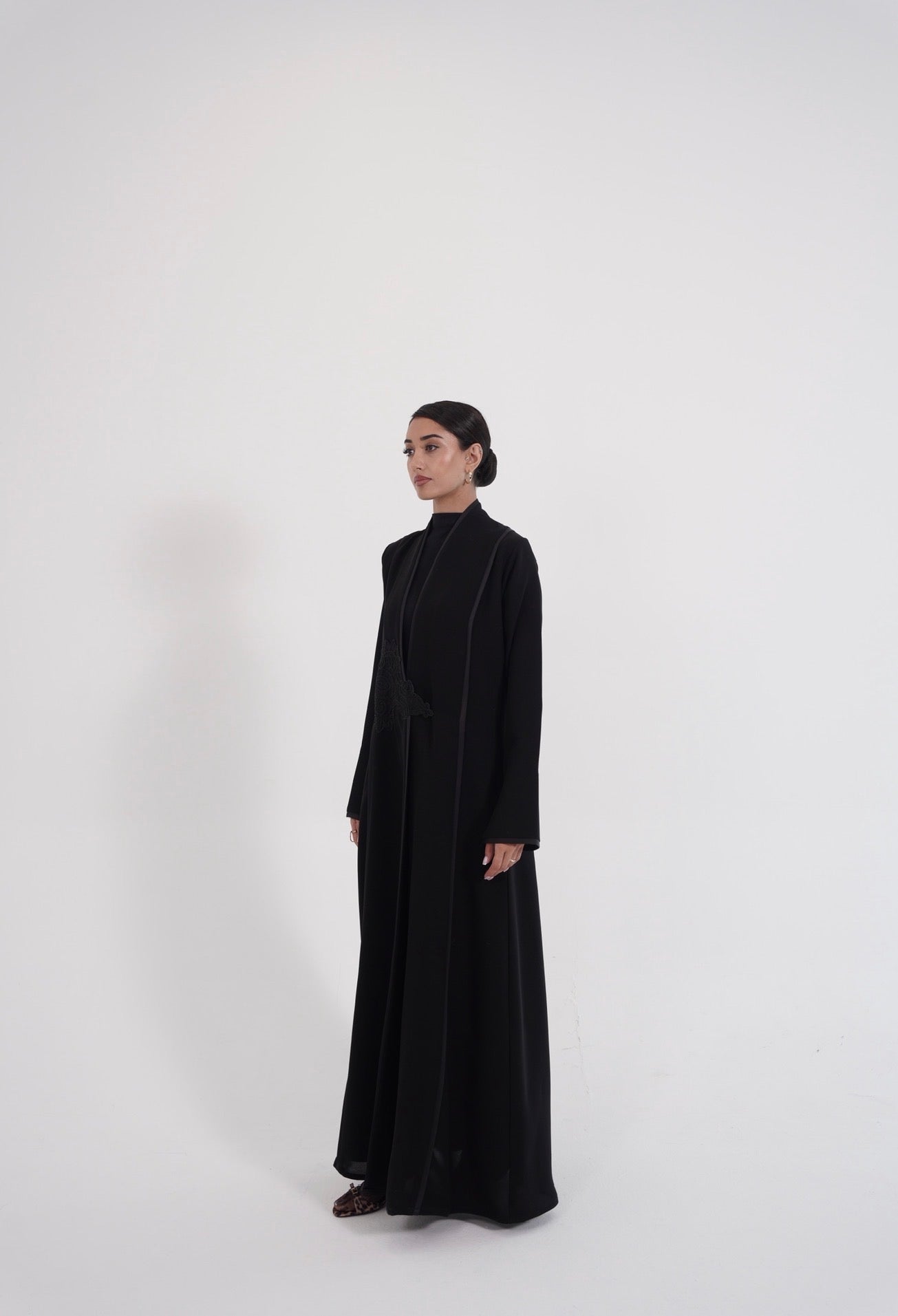 Noir Arabesque Abaya