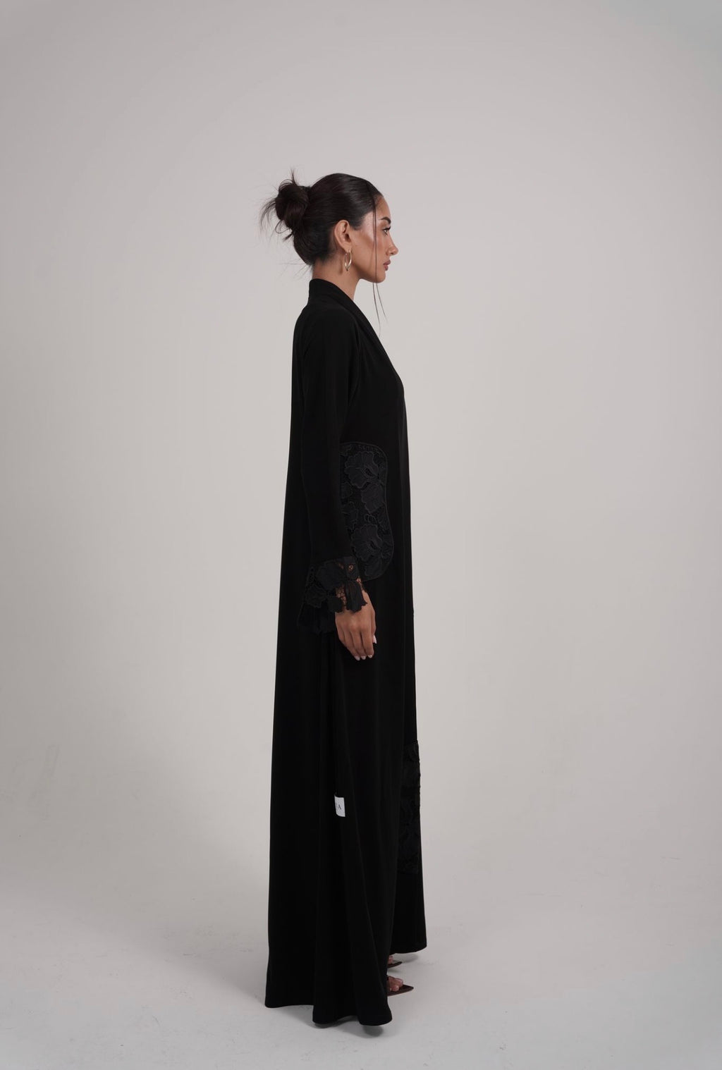 The Étoile Abaya
