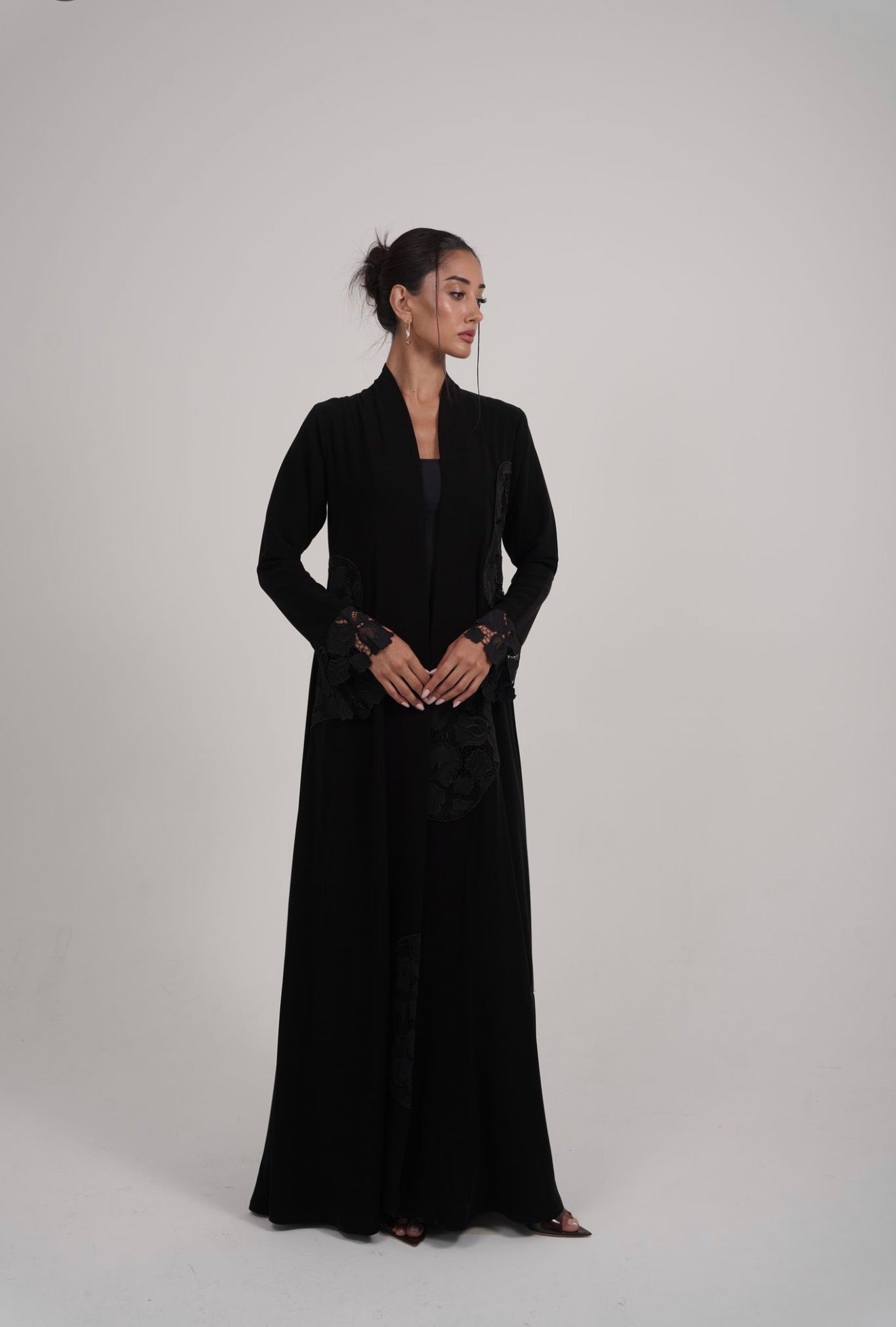 The Étoile Abaya