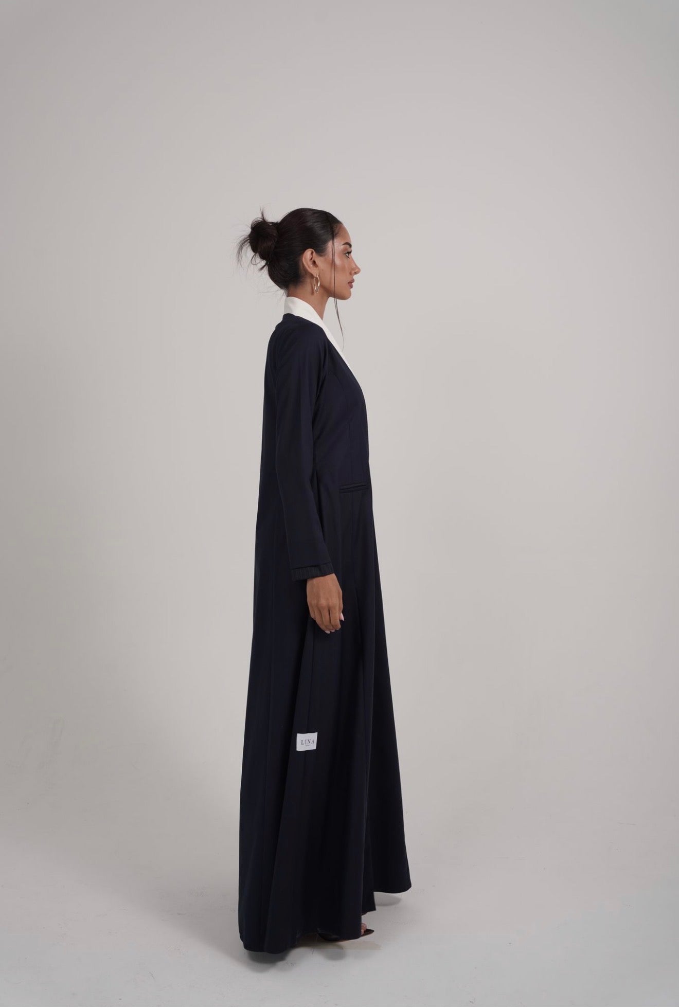 The Vela Abaya