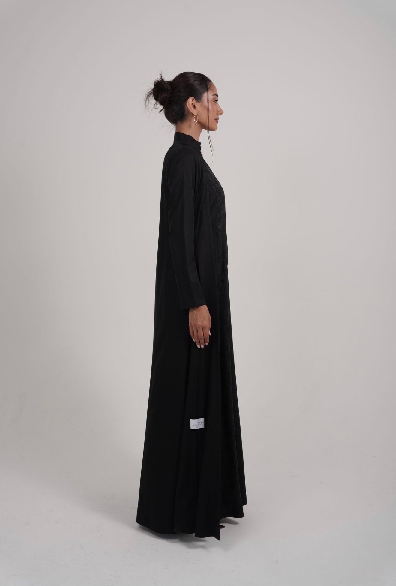 The Noir Fleur Abaya