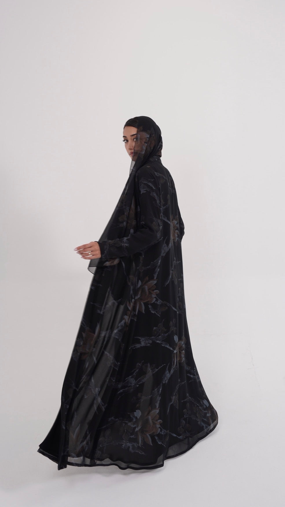 Nocturne Abaya