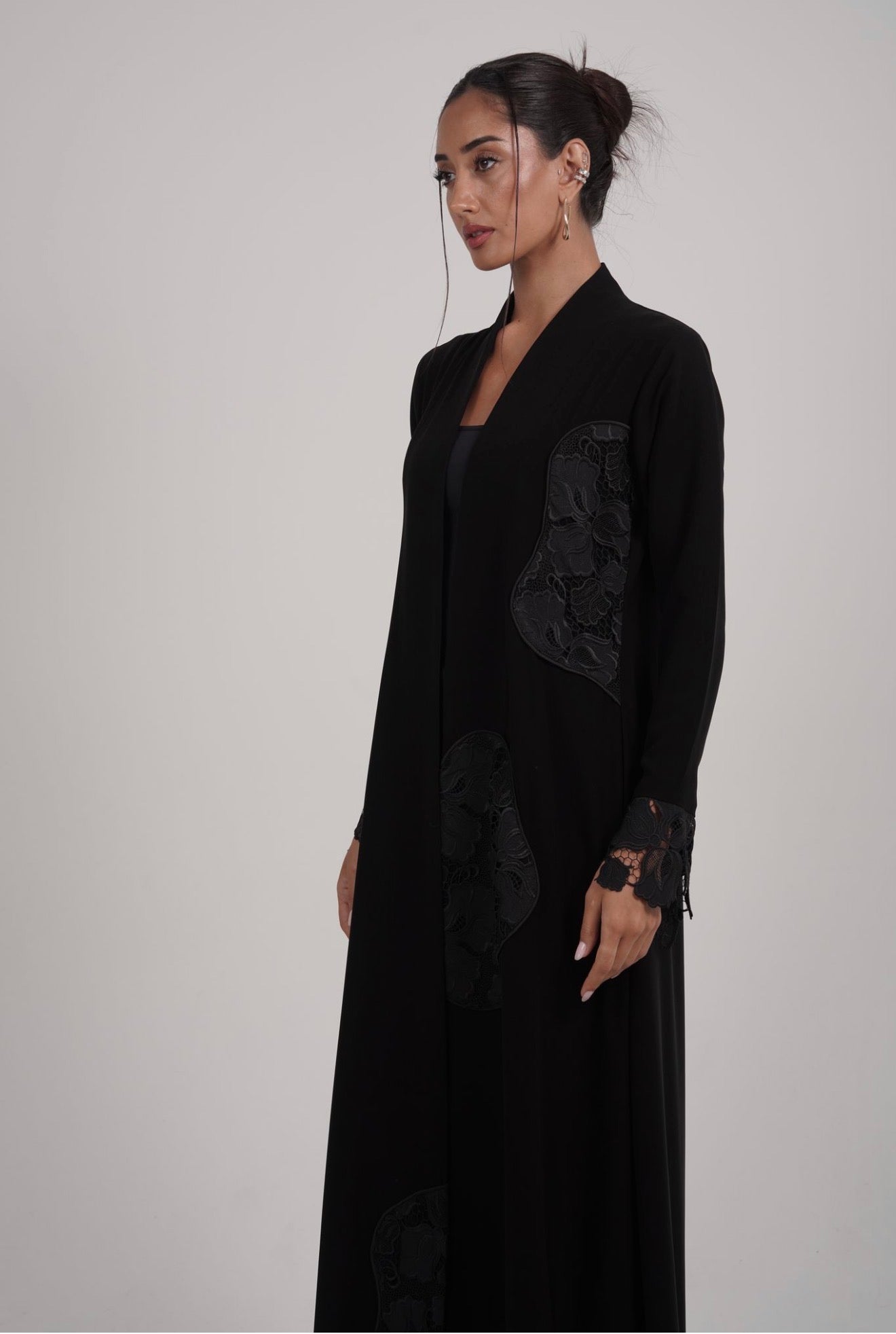 The Étoile Abaya
