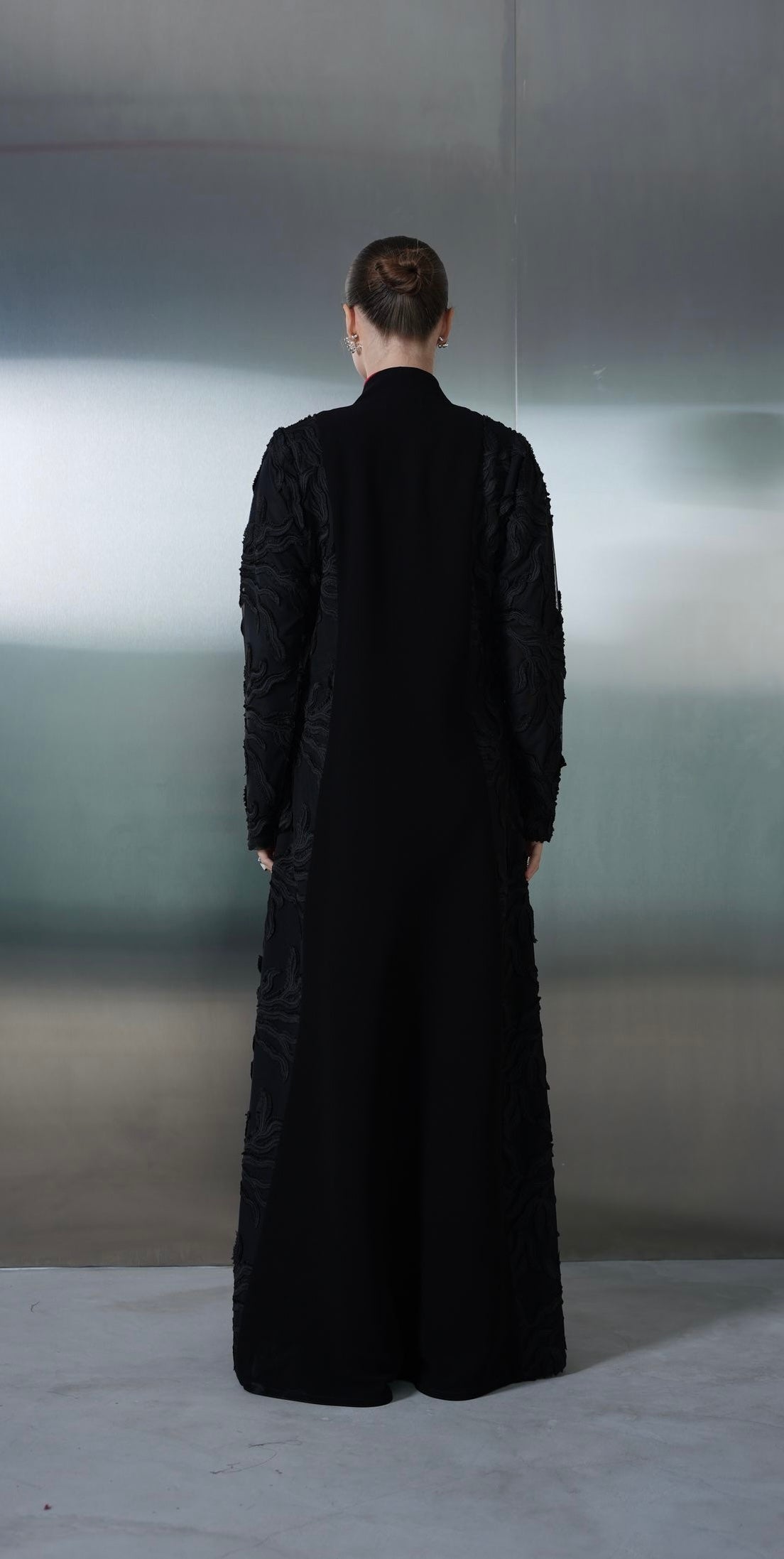 Noir Organza Panel Crepe Abaya